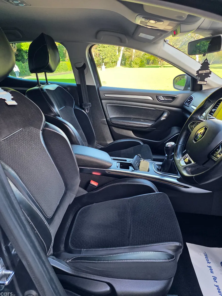 Renault Megane Hatchback, Diesel, 2017, Grey