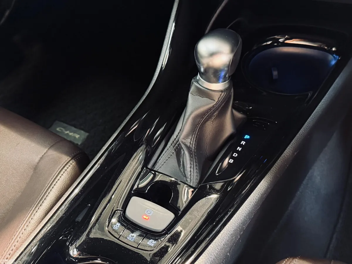 Toyota C-HR Hatchback, Petrol Hybrid, 2019, White
