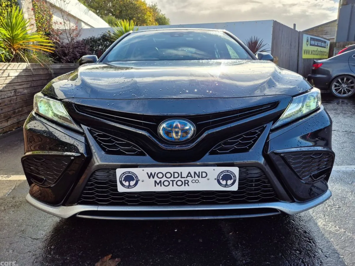 Toyota Camry Saloon, Petrol Hybrid, 2022, Black