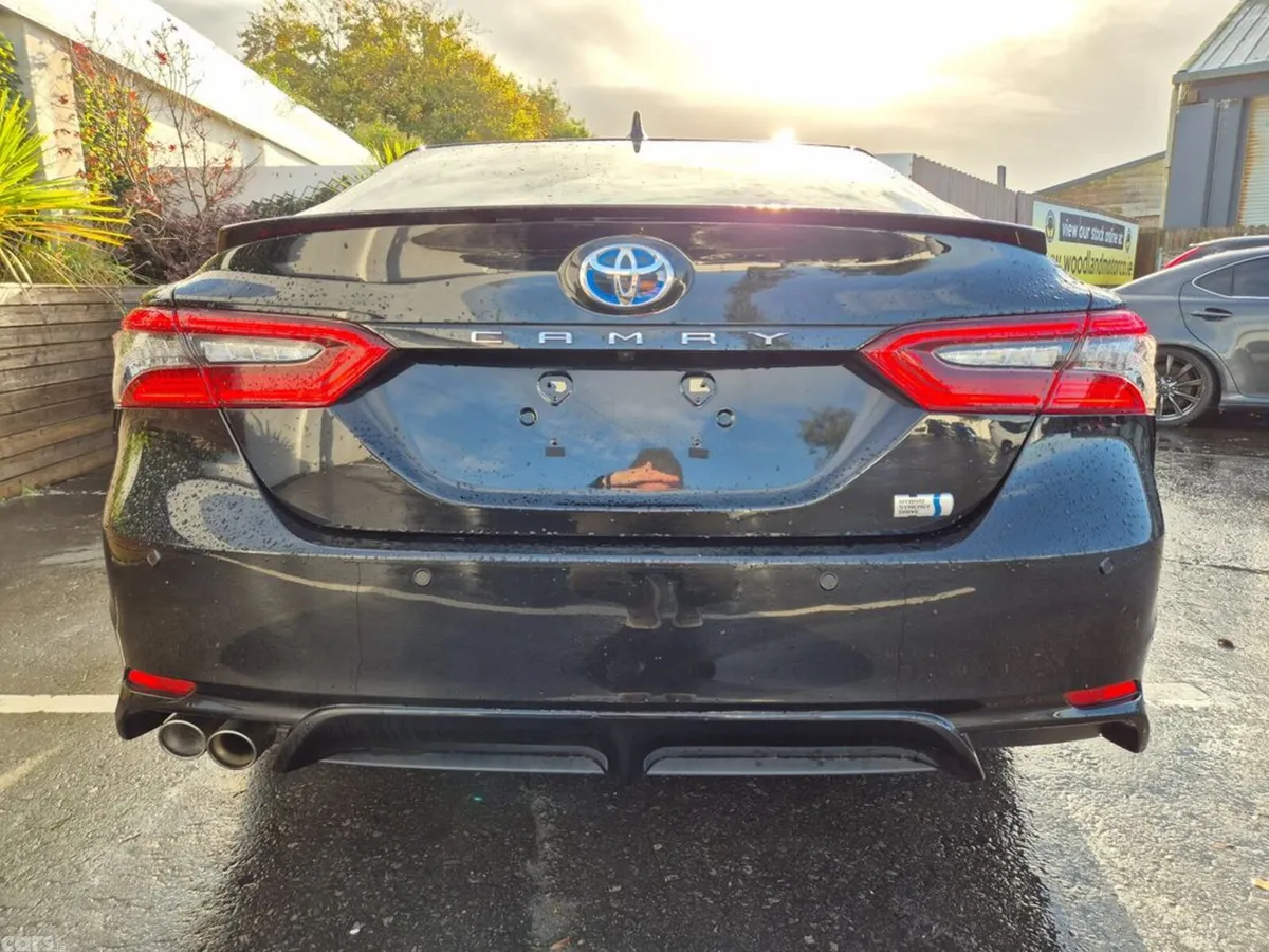 Toyota Camry Saloon, Petrol Hybrid, 2022, Black