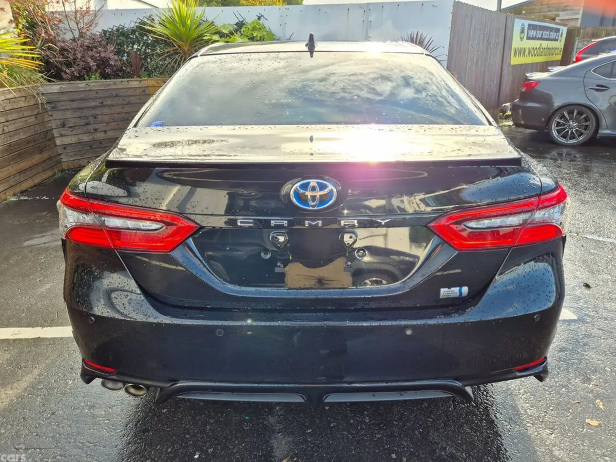 Toyota Camry Saloon, Petrol Hybrid, 2022, Black