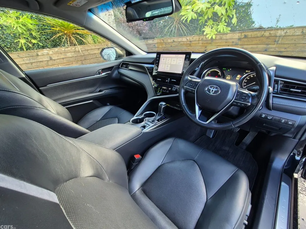 Toyota Camry Saloon, Petrol Hybrid, 2022, Black