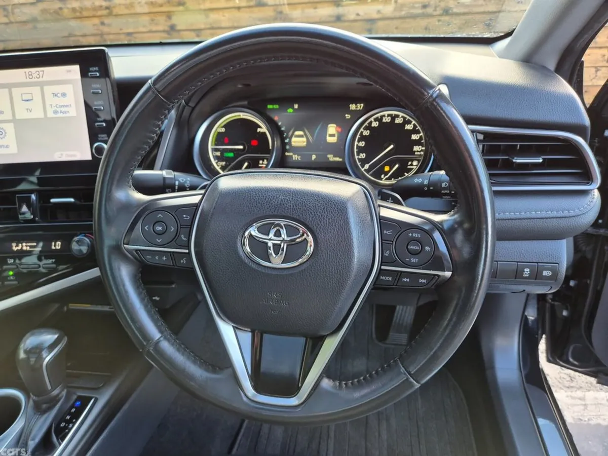 Toyota Camry Saloon, Petrol Hybrid, 2022, Black