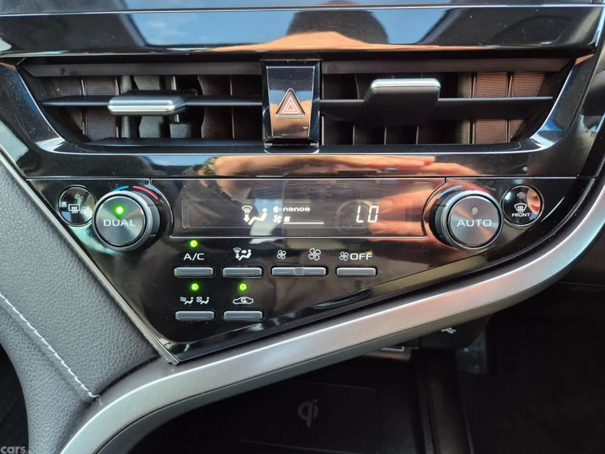 Toyota Camry Saloon, Petrol Hybrid, 2022, Black