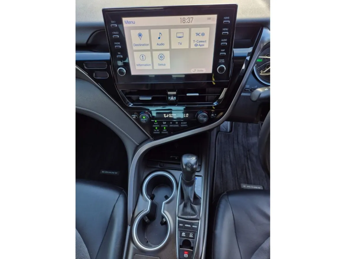Toyota Camry Saloon, Petrol Hybrid, 2022, Black