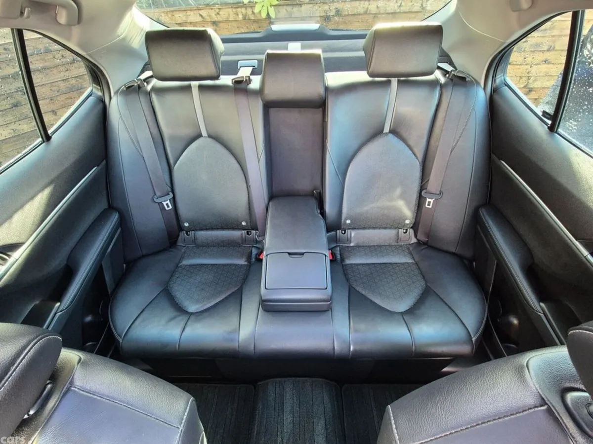 Toyota Camry Saloon, Petrol Hybrid, 2022, Black