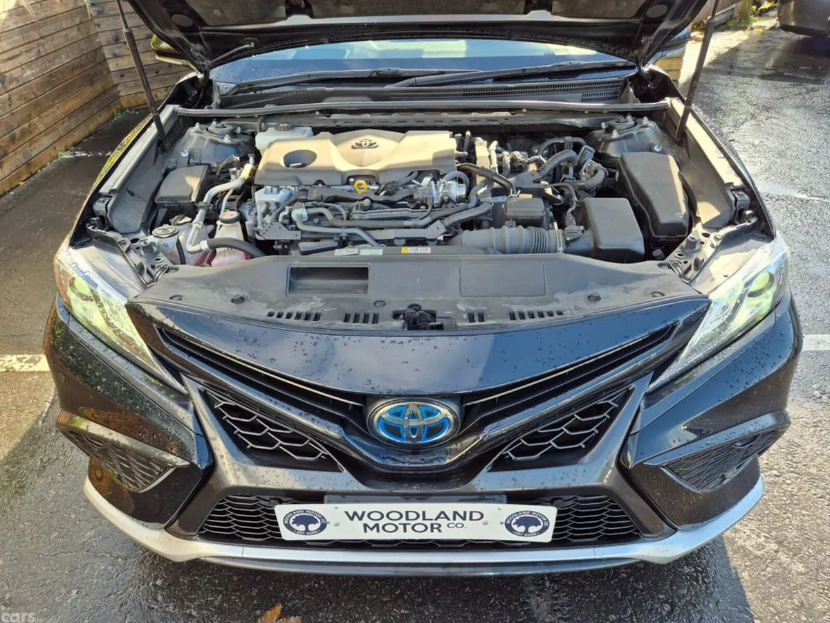 Toyota Camry Saloon, Petrol Hybrid, 2022, Black