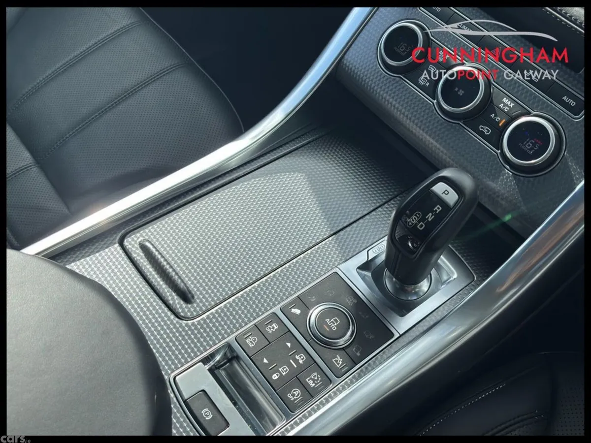Land Rover Range Rover SUV, Diesel, 2018, Red