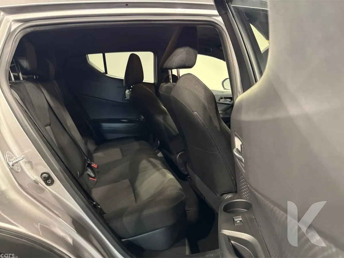 Toyota C-HR SUV, Petrol Hybrid, 2017, Silver