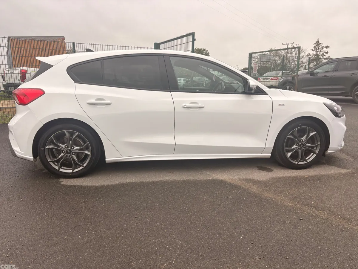 Ford Focus Hatchback, Diesel, 2020, White