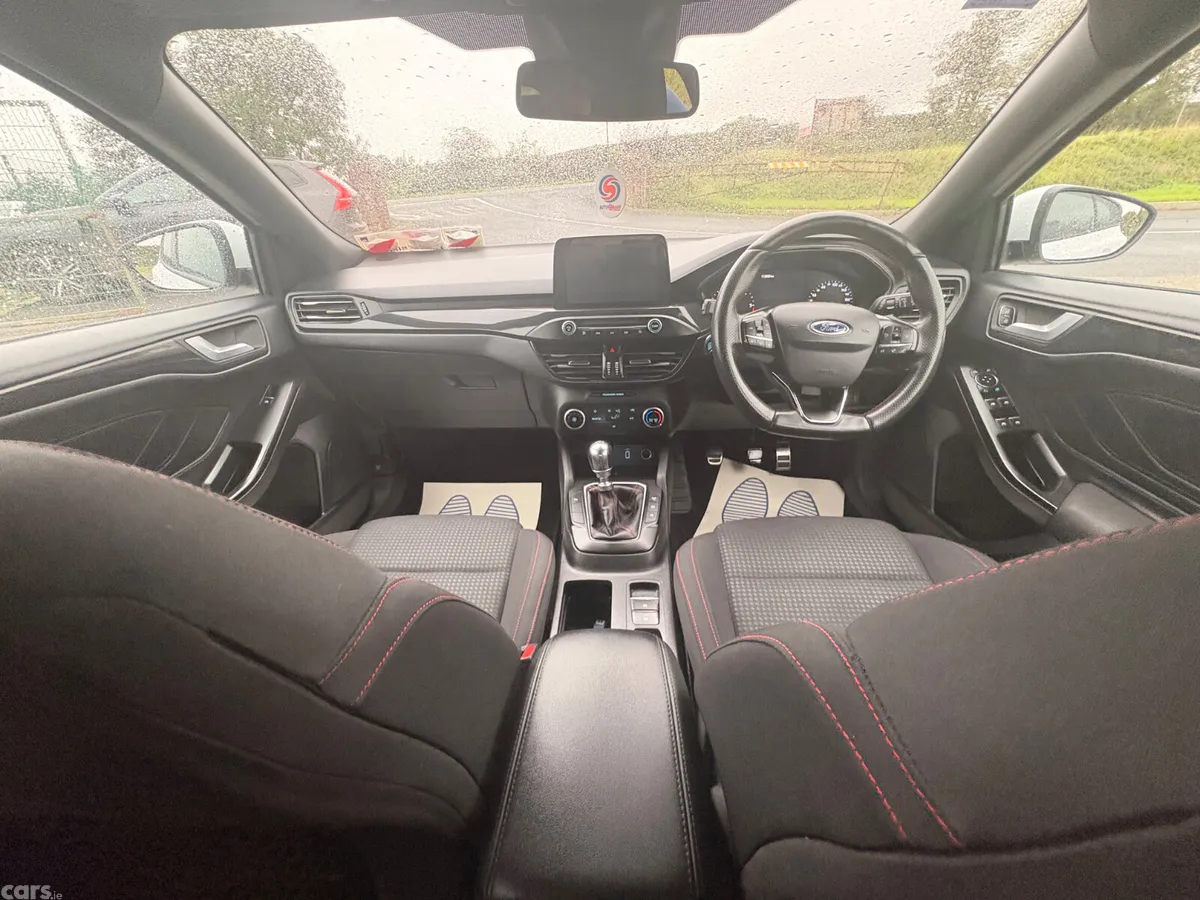 Ford Focus Hatchback, Diesel, 2020, White