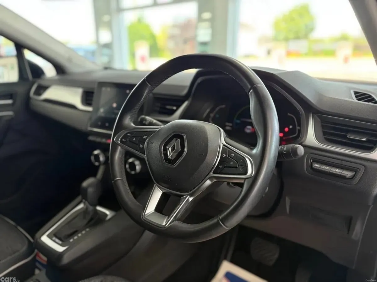 Renault Captur SUV, Petrol Hybrid, 2023, Silver