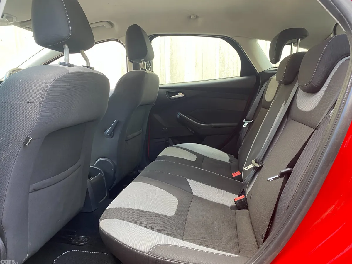 Ford Focus Hatchback, Diesel, 2013, Red