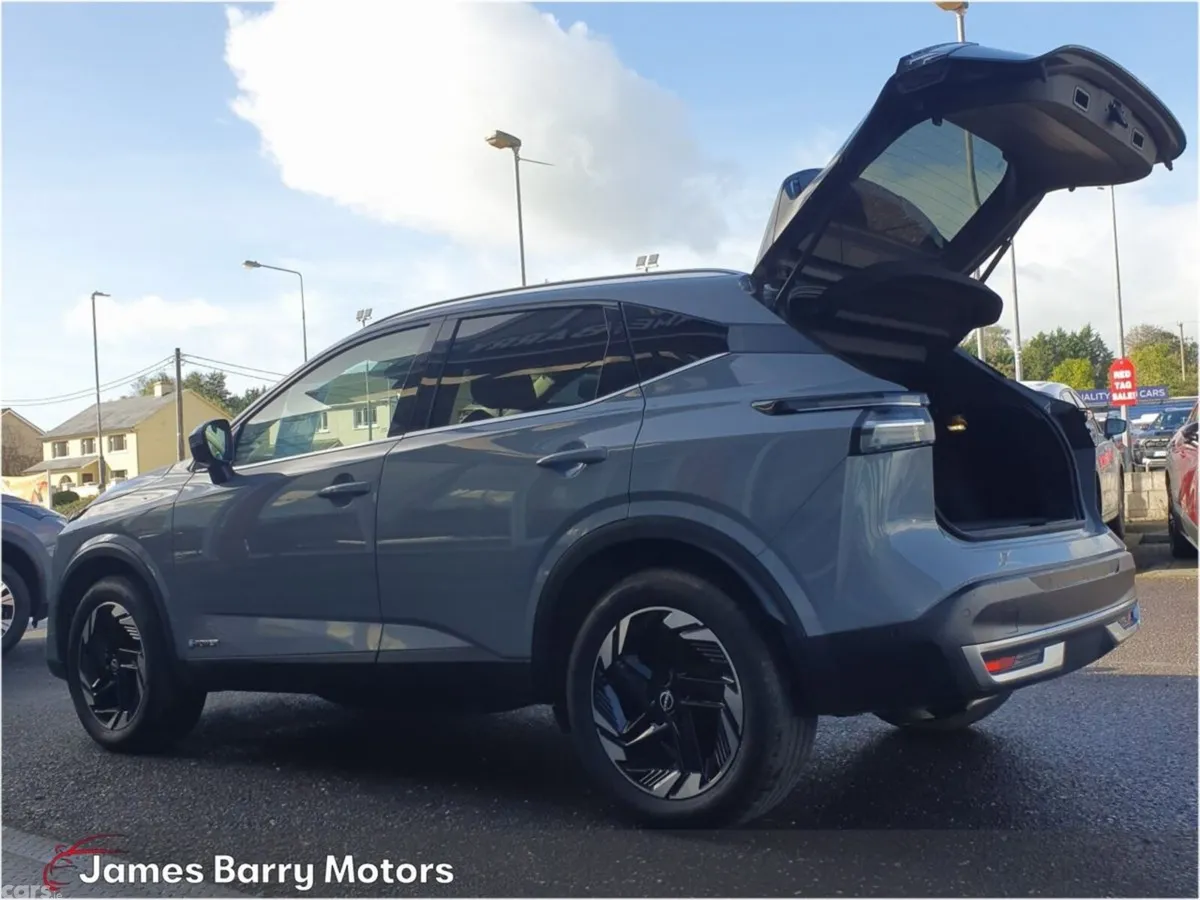 Nissan Qashqai MPV, Petrol Hybrid, 2026, Grey