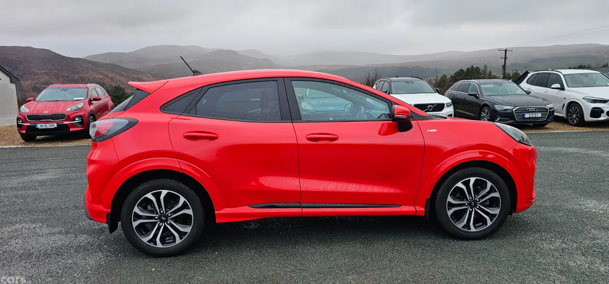 Ford Puma MPV, Petrol Hybrid, 2021, Red