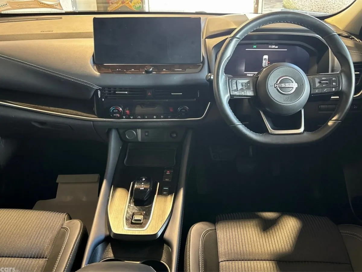 Nissan Qashqai MPV, Petrol Hybrid, 2023, White