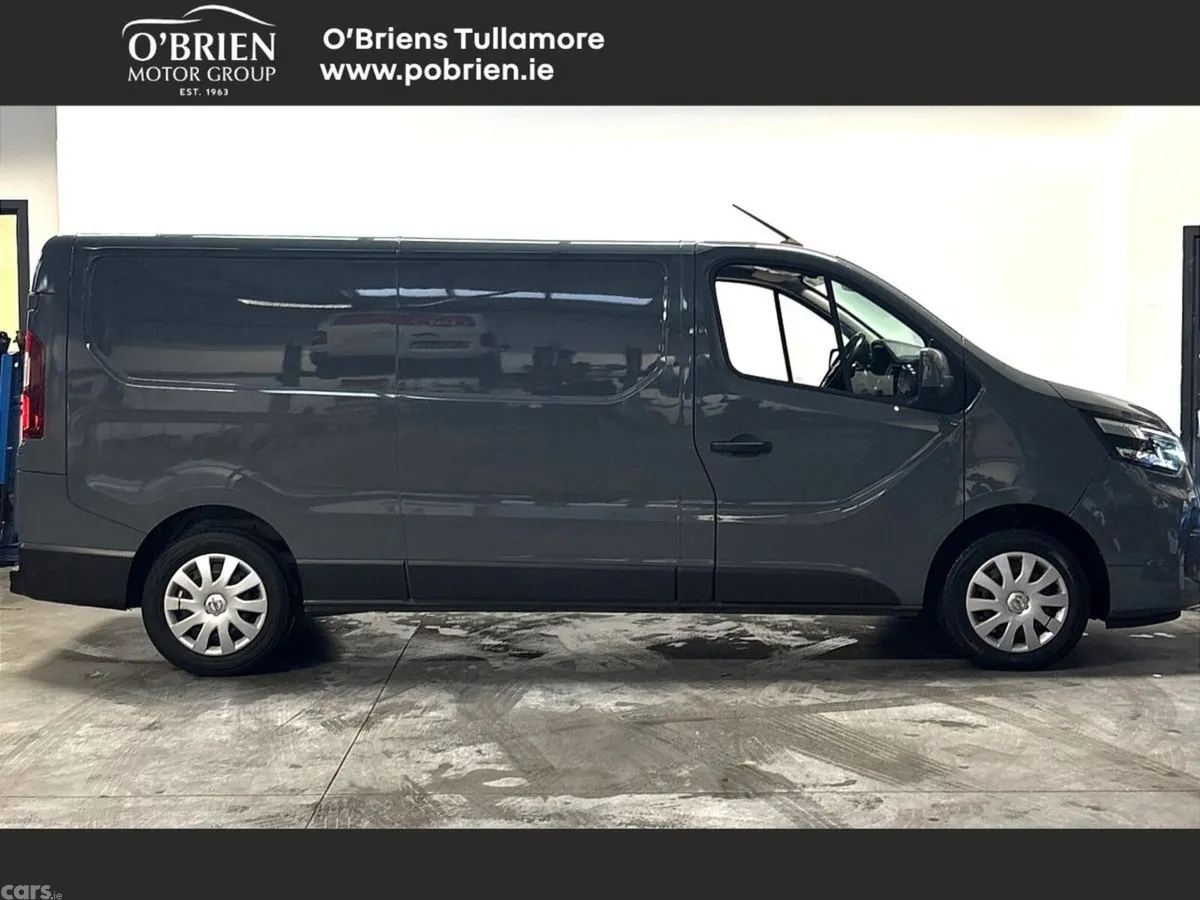 Nissan Primastar MPV, Diesel, 2024, Grey
