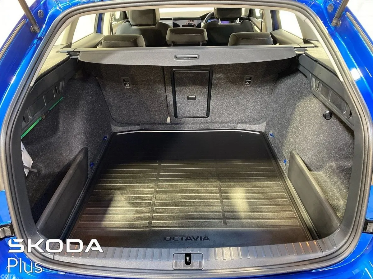 Skoda Octavia Estate, Diesel, 2026, Blue