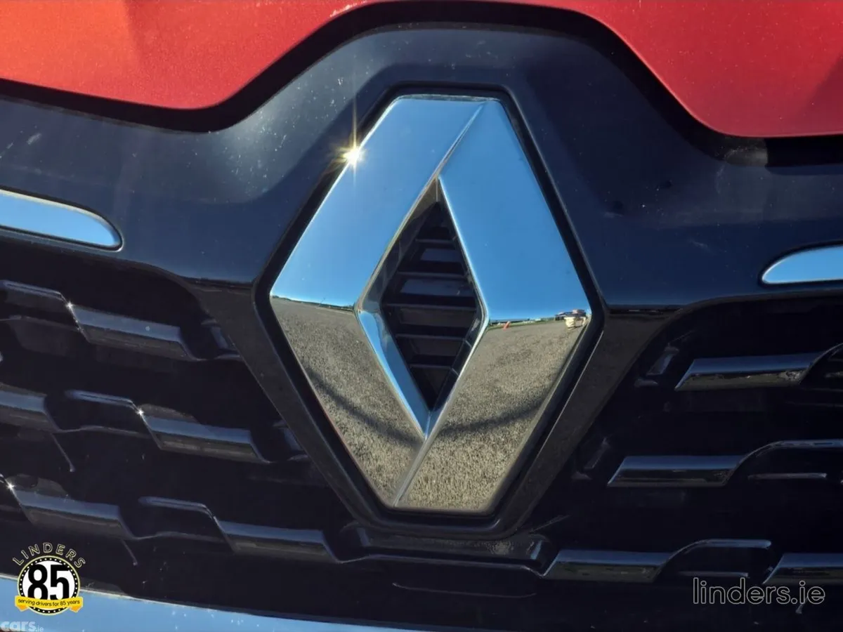 Renault Arkana Hatchback, Petrol, 2023, Red