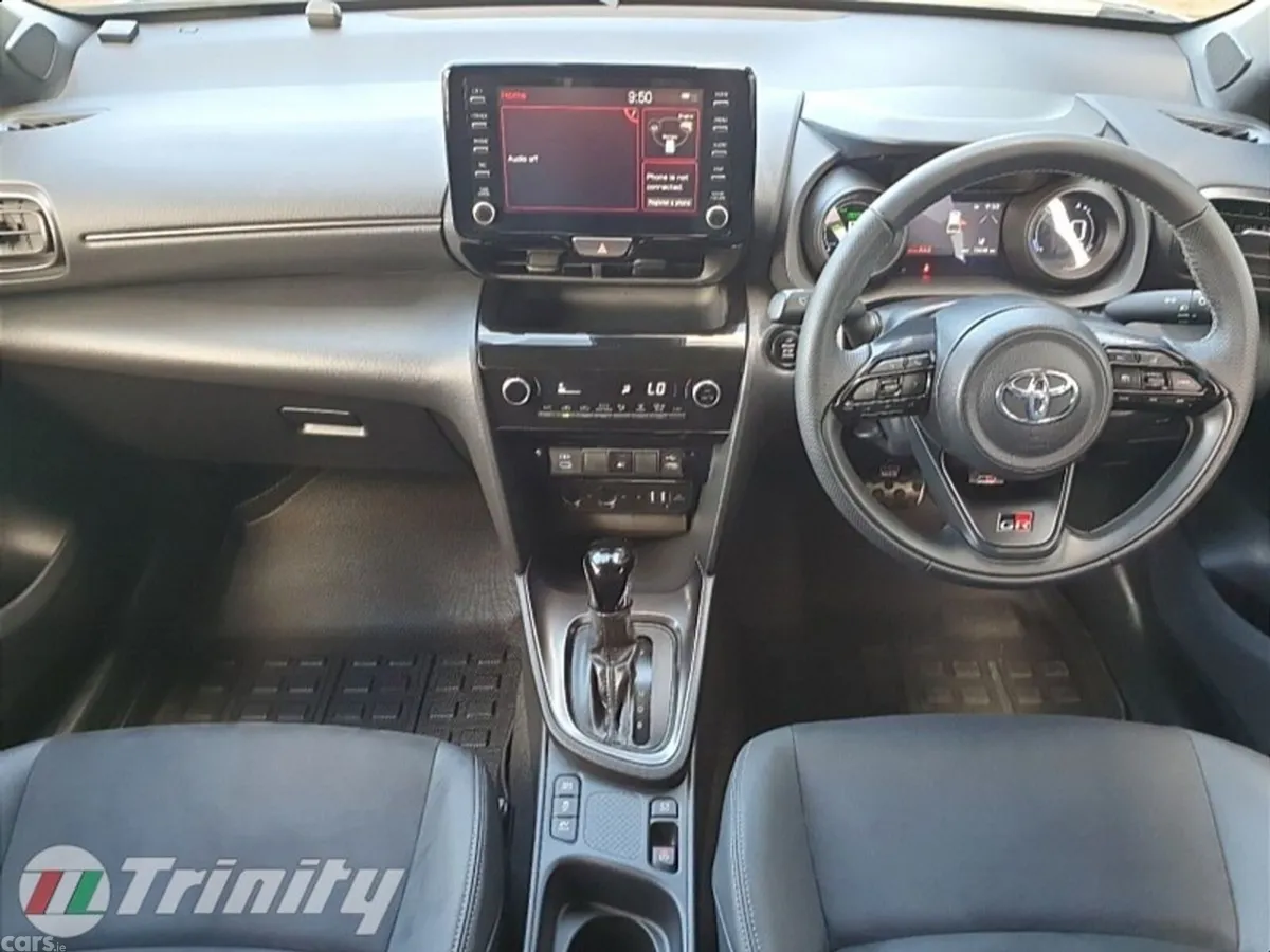 Toyota Yaris Cross SUV, Petrol Hybrid, 2023, White