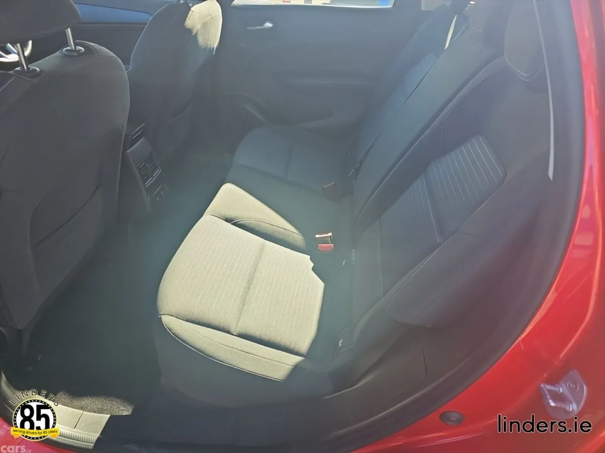 Renault Arkana Hatchback, Petrol, 2023, Red
