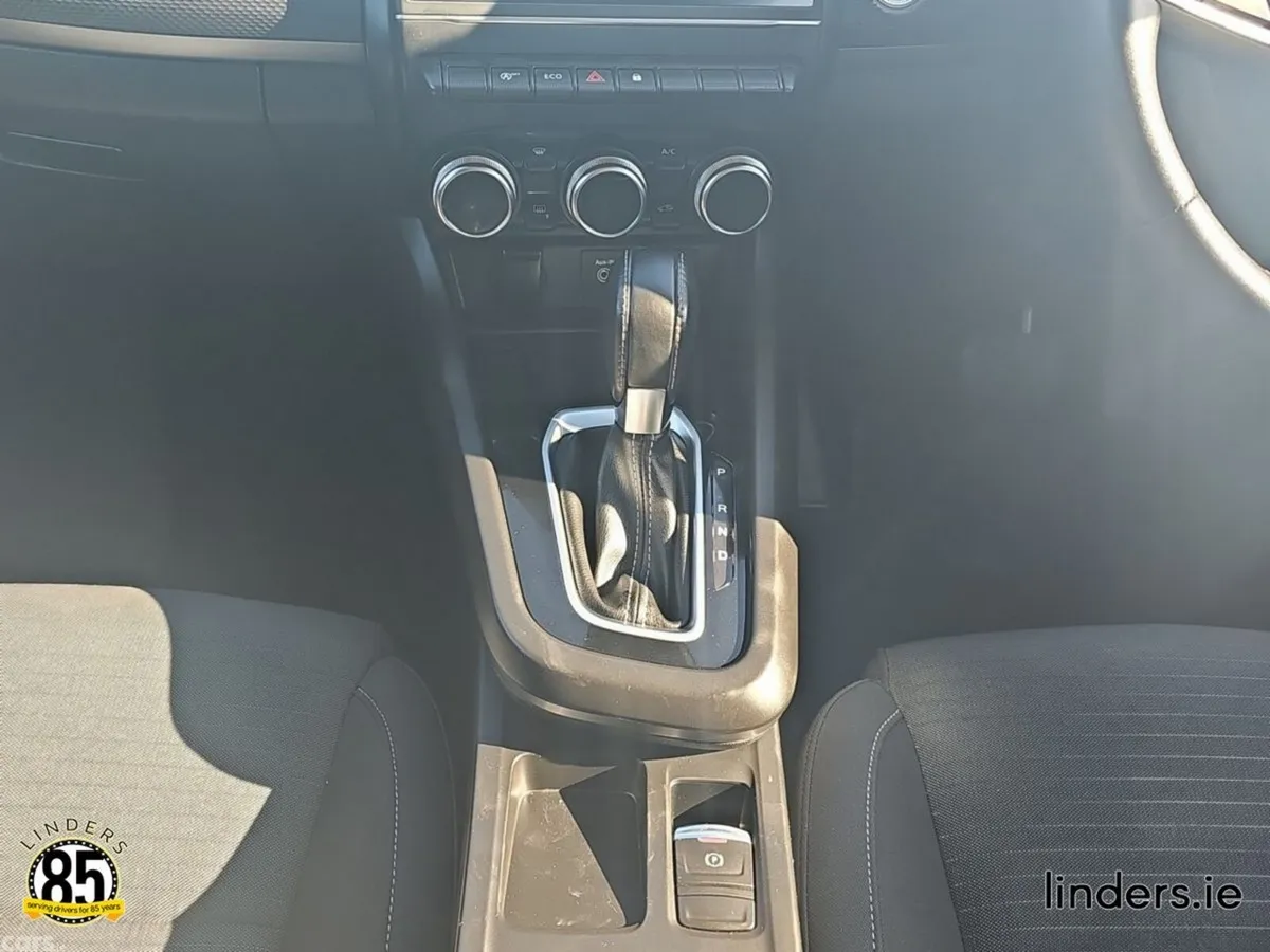 Renault Arkana Hatchback, Petrol, 2023, Red