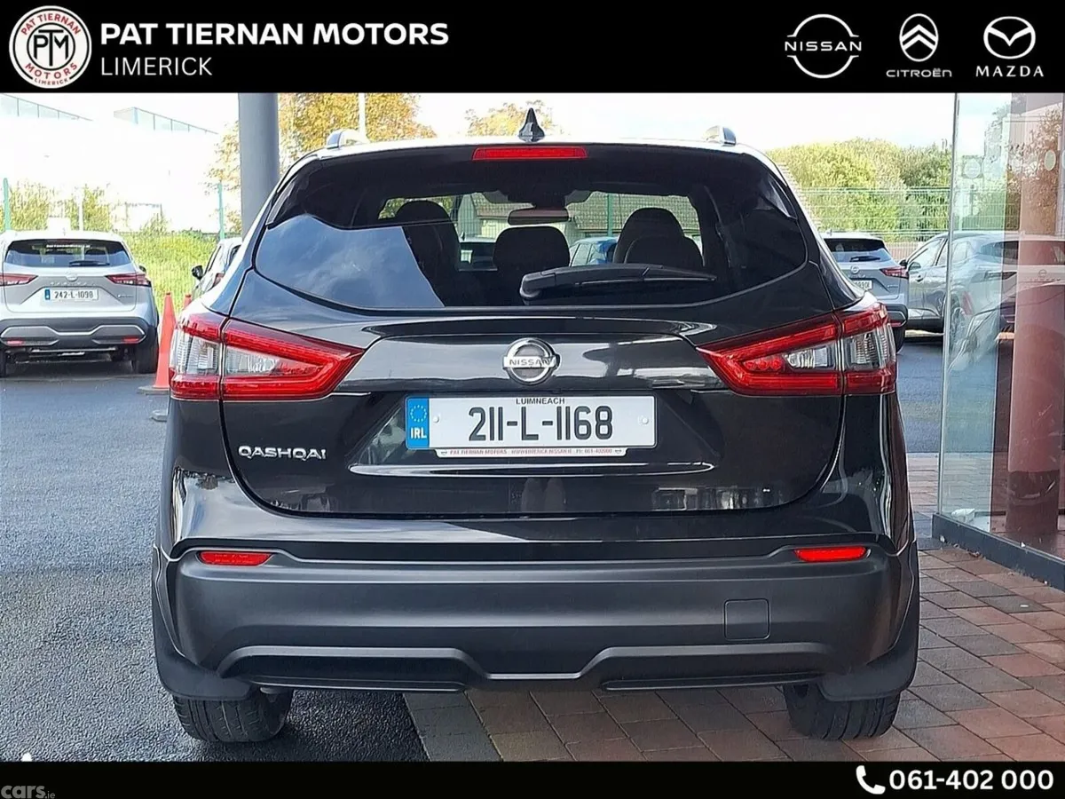 Nissan Qashqai MPV, Petrol, 2021, Black