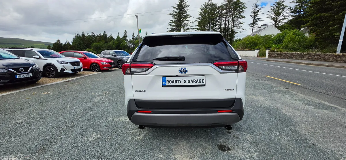 Toyota RAV4 SUV, Petrol Hybrid, 2019, White