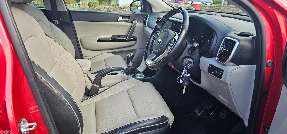 Kia Sportage SUV, Diesel, 2019, Red
