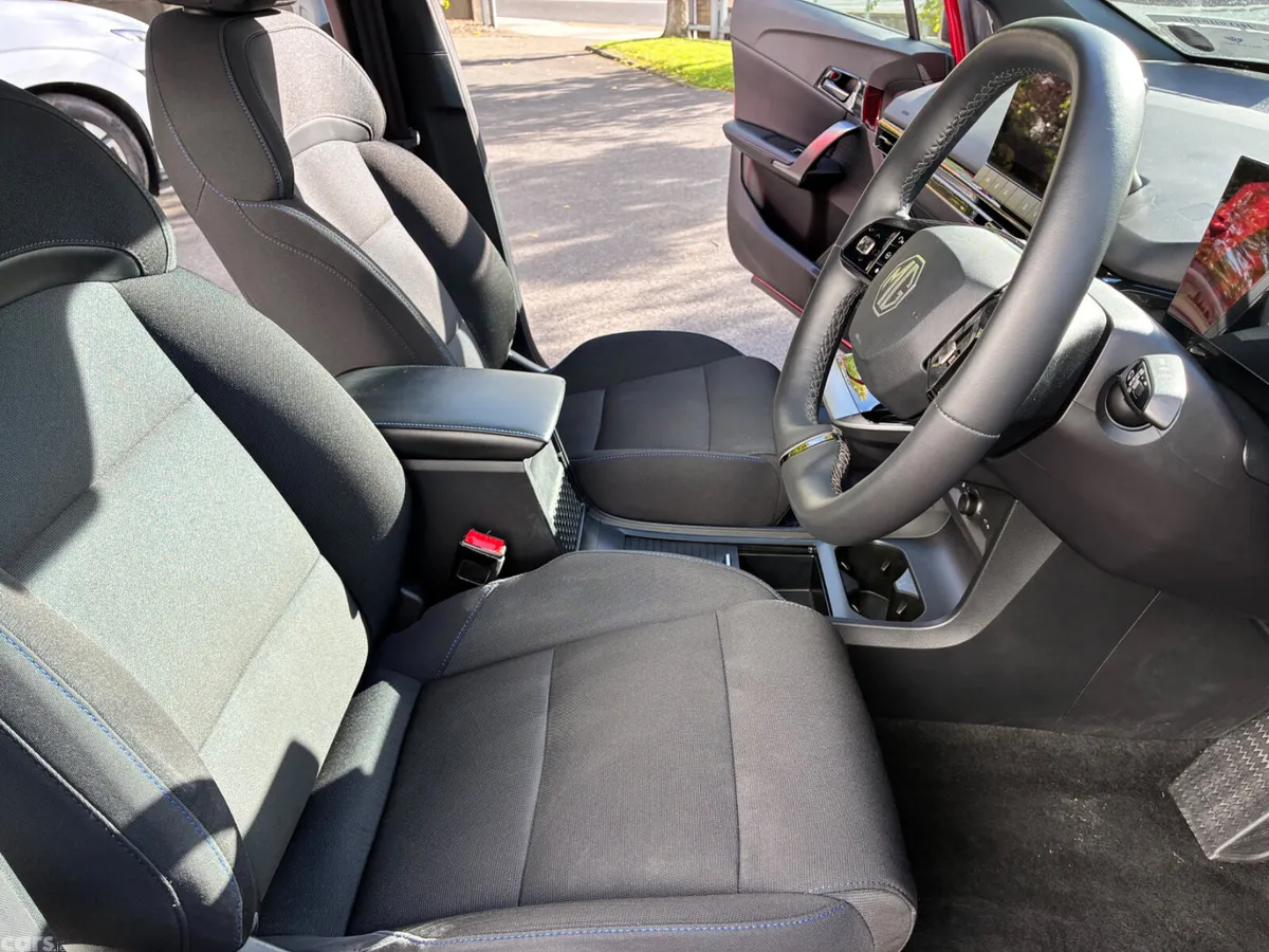MG MG4 Hatchback, Electric, 2023, Red