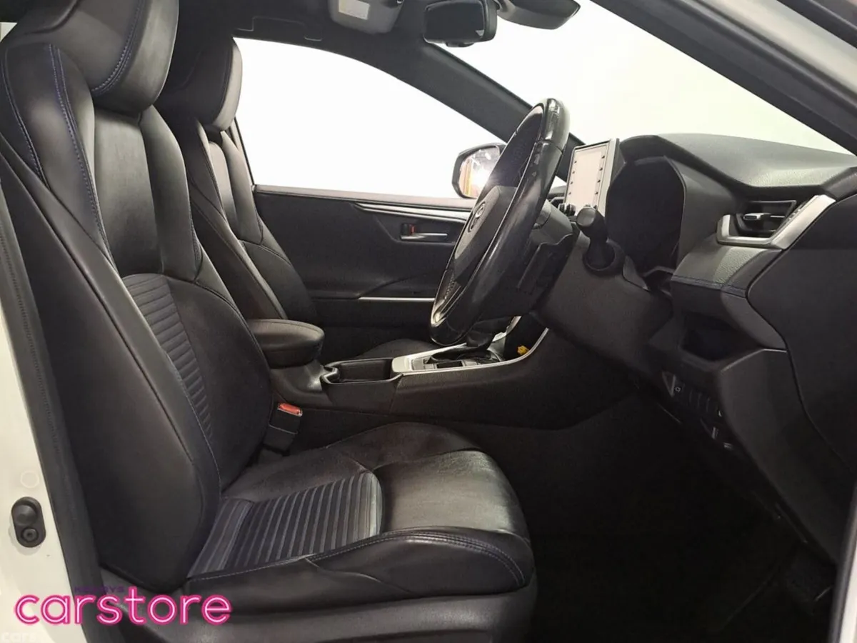 Toyota RAV4 SUV, Petrol Hybrid, 2019, White