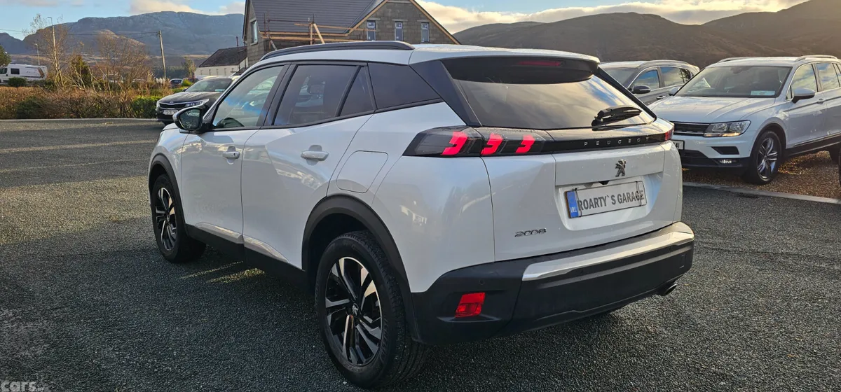 Peugeot 2008 SUV, Diesel, 2021, White