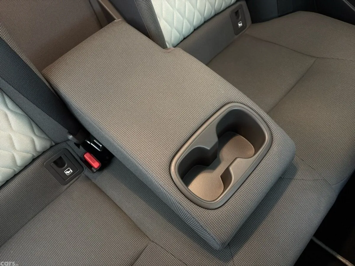 Toyota Corolla Saloon, Petrol Hybrid, 2020, Silver