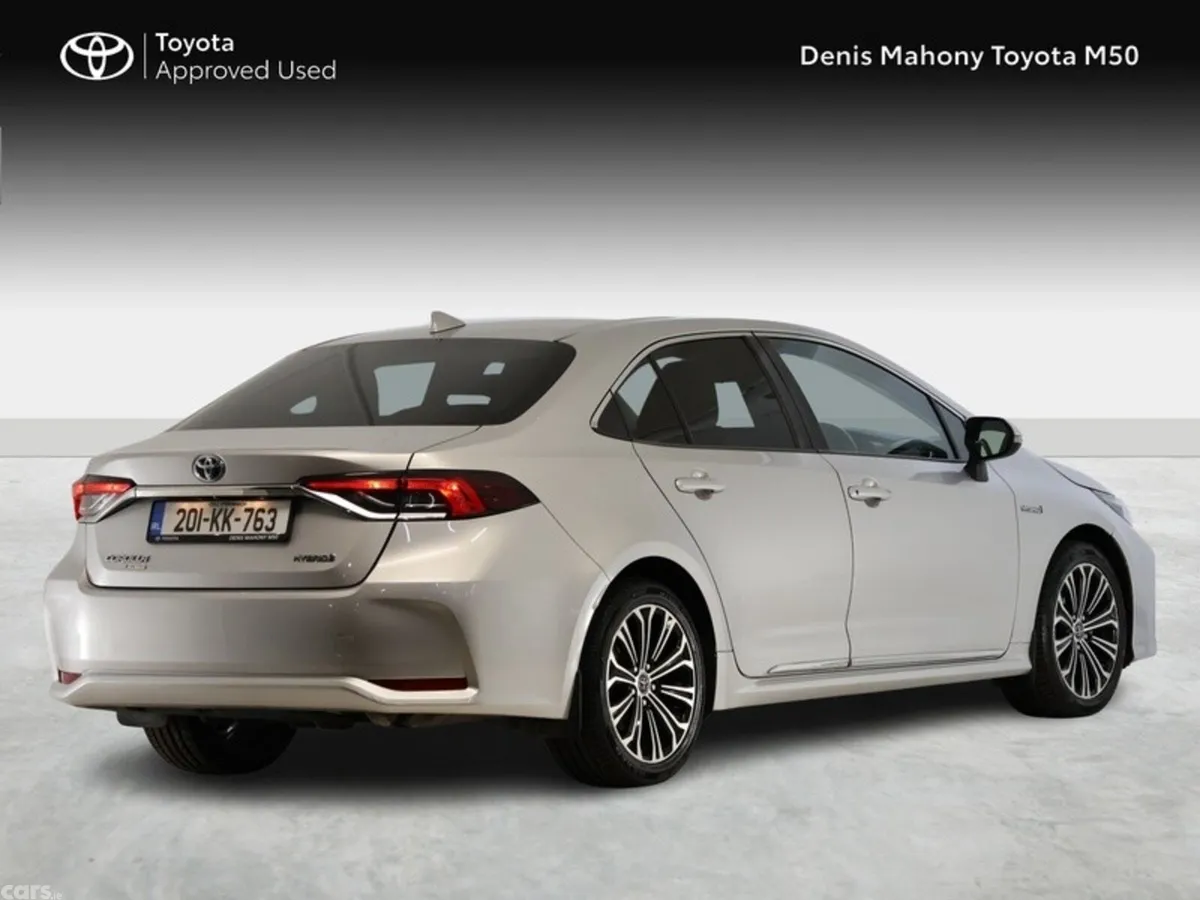 Toyota Corolla Saloon, Petrol Hybrid, 2020, Silver