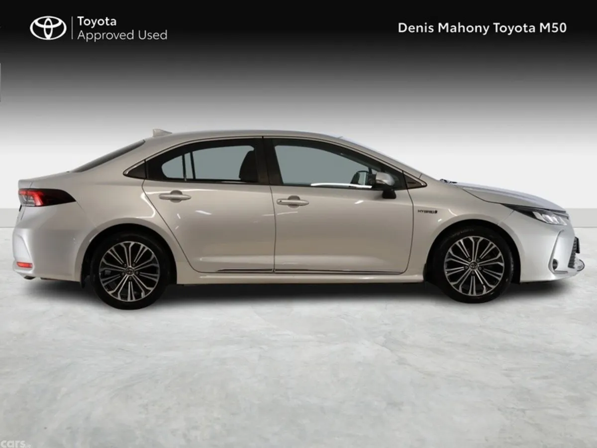 Toyota Corolla Saloon, Petrol Hybrid, 2020, Silver