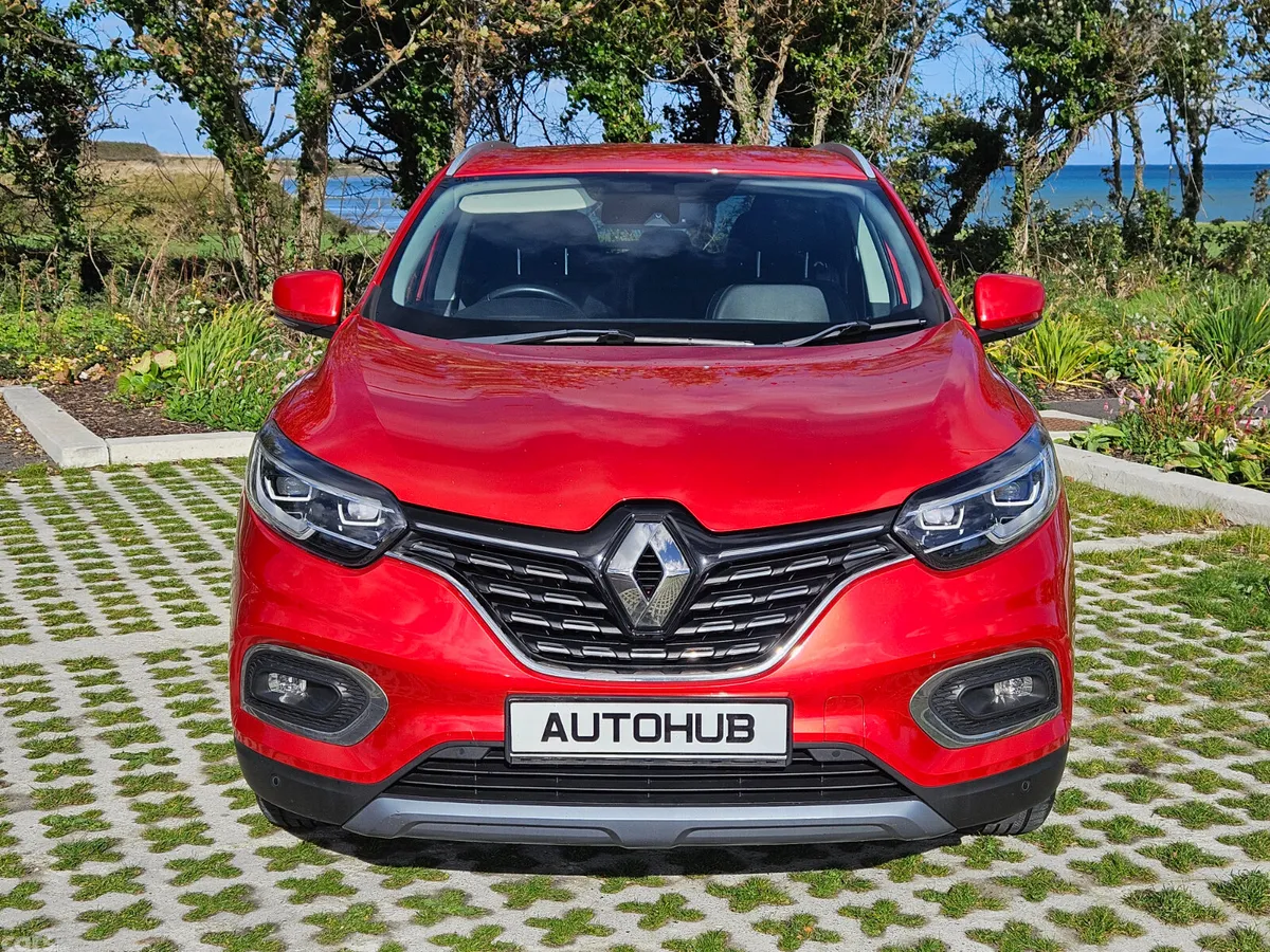 Renault Kadjar SUV, Petrol, 2021, Red