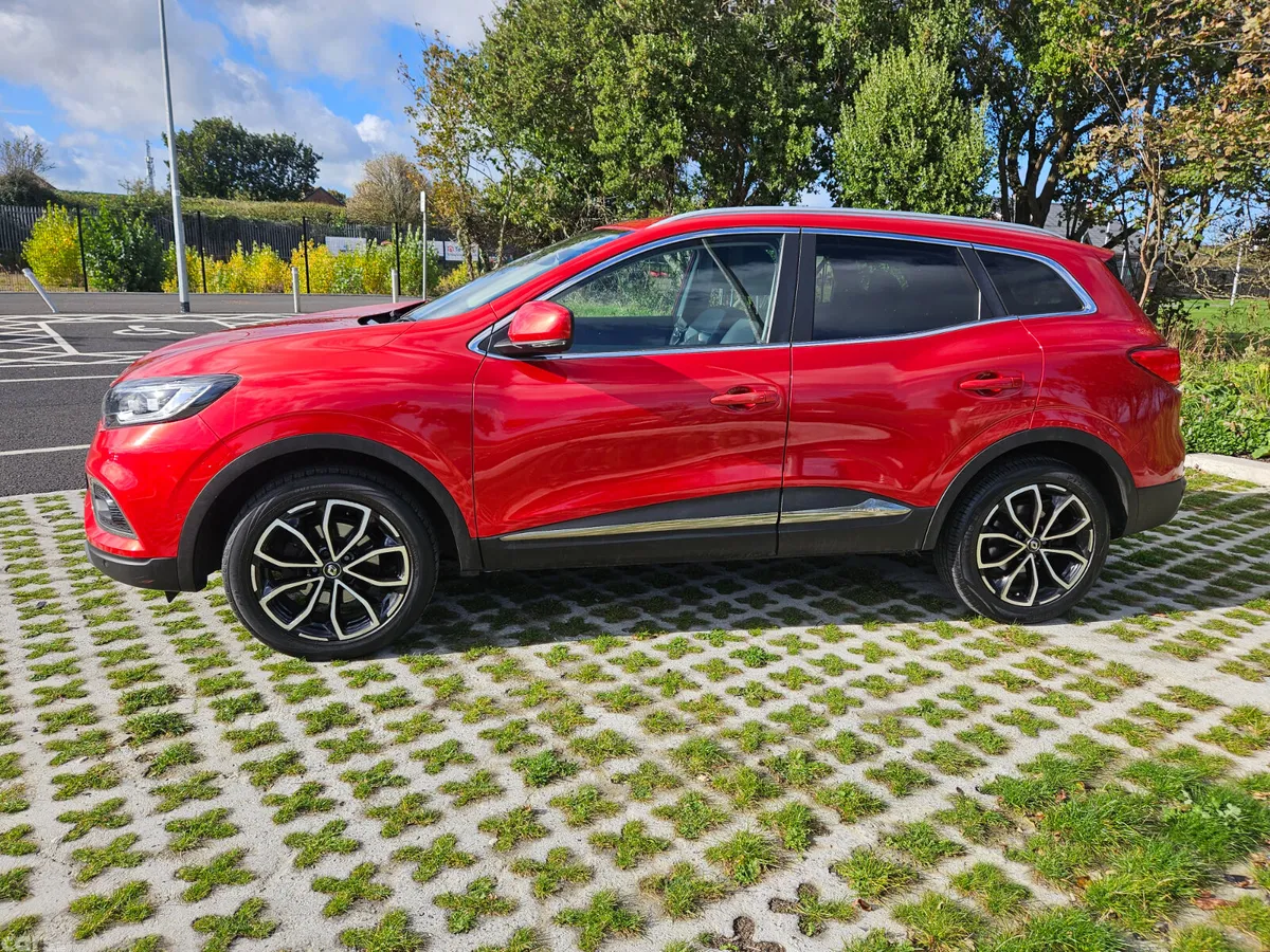 Renault Kadjar SUV, Petrol, 2021, Red