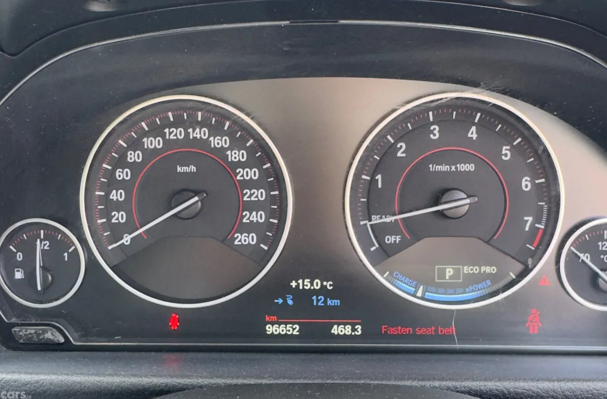 BMW 3-Series Saloon, Petrol, 2016, White