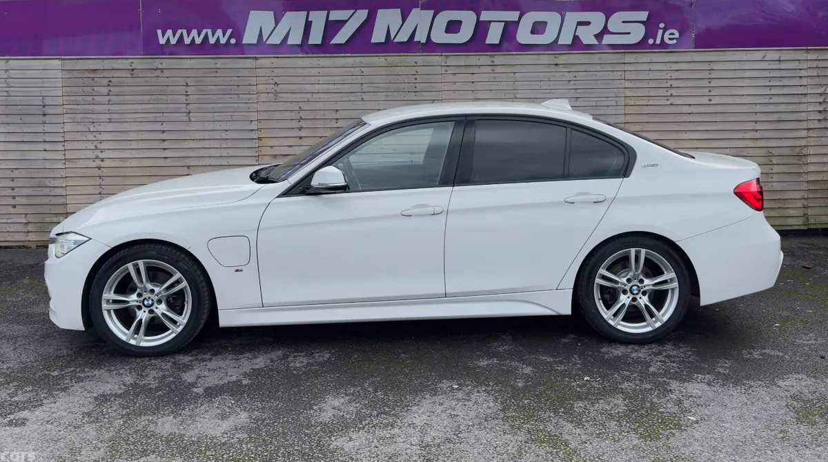 BMW 3-Series Saloon, Petrol, 2016, White