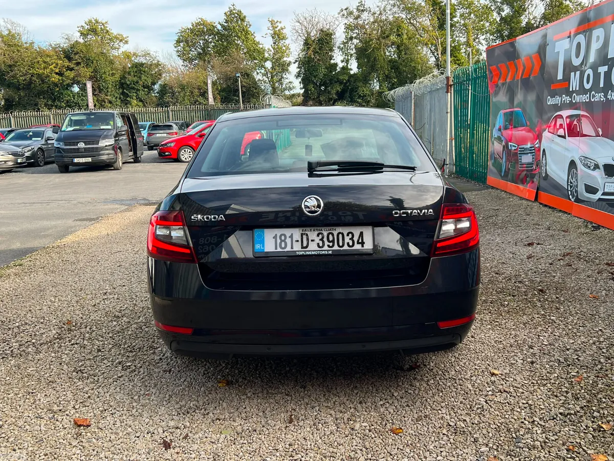 Skoda Octavia Saloon, Diesel, 2018, Black
