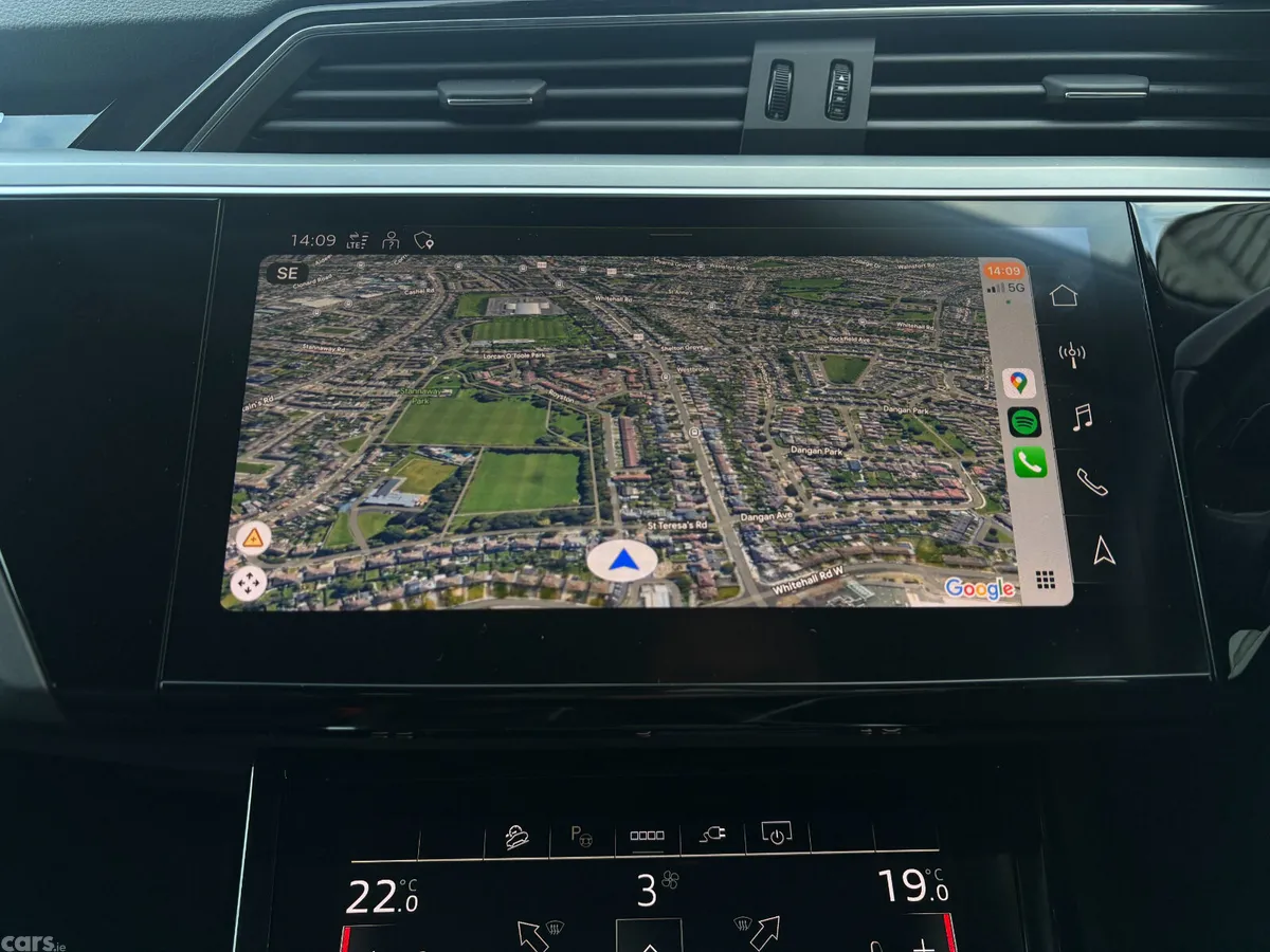 Audi e-tron SUV, Electric, 2021, Black