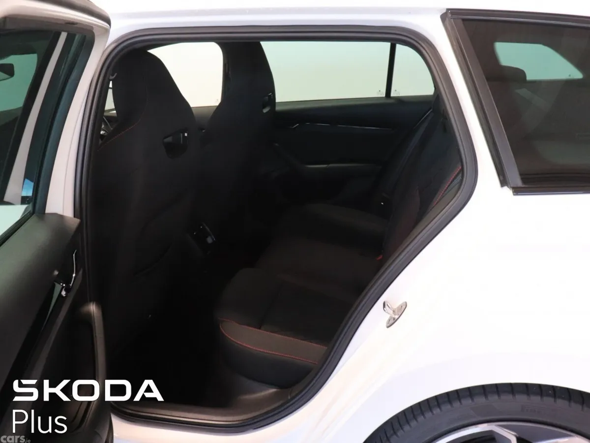 Skoda Octavia Estate, Diesel, 2024, White