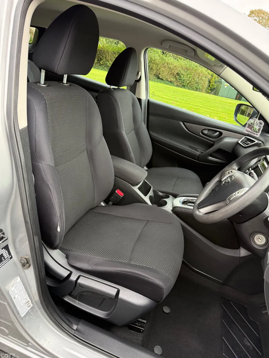 Nissan Qashqai SUV, Petrol, 2017, Grey