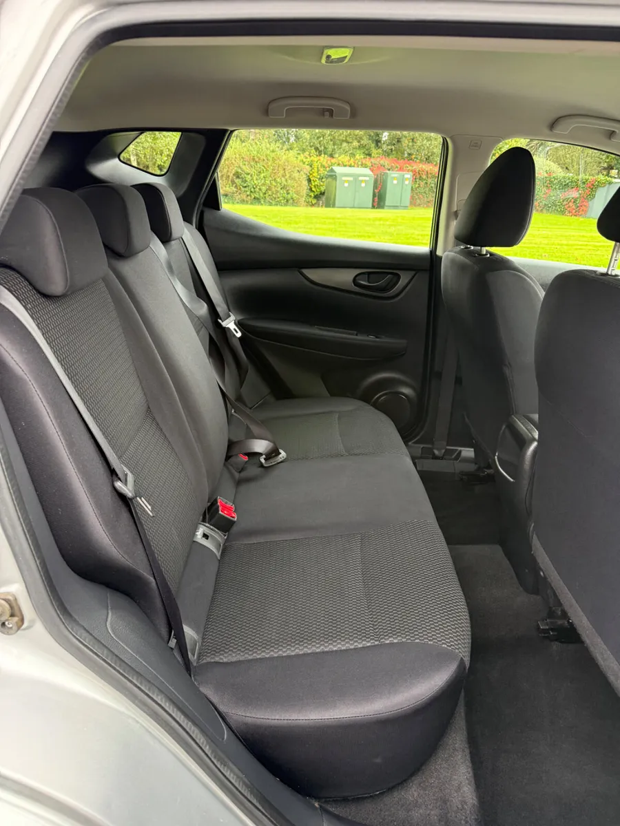 Nissan Qashqai SUV, Petrol, 2017, Grey