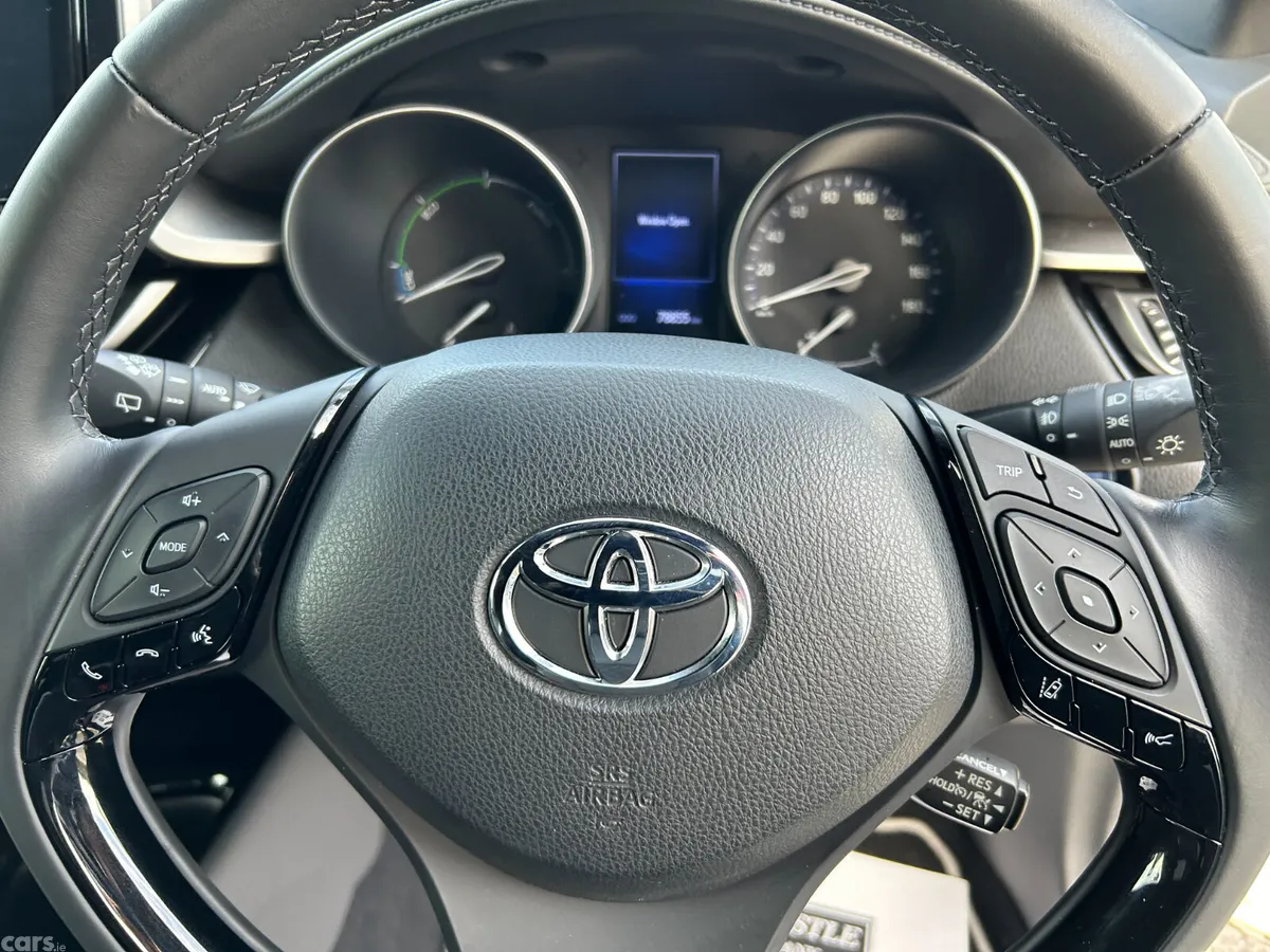 Toyota C-HR Hatchback, Petrol Hybrid, 2019, White