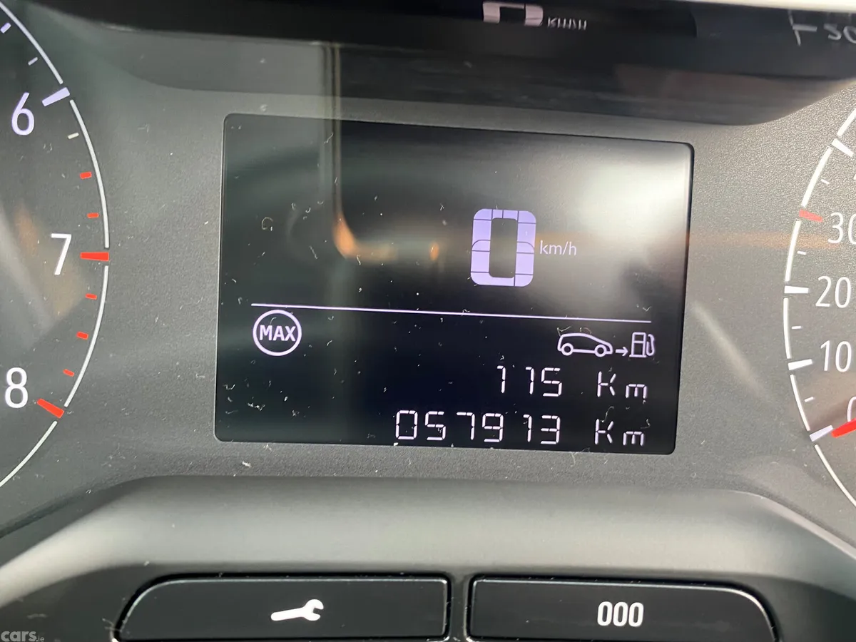 Opel Crossland SUV, Diesel, 2022, Grey