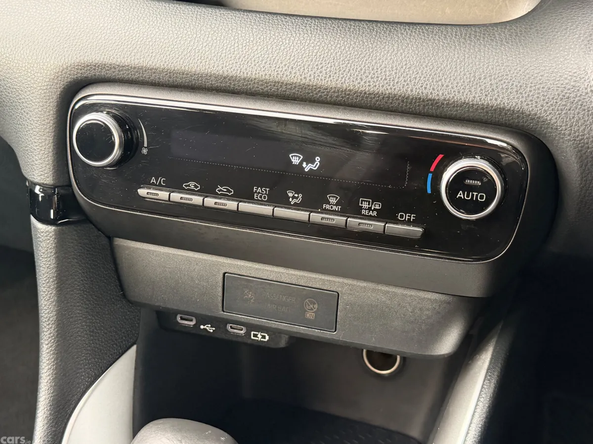 Toyota Yaris Hatchback, Petrol Hybrid, 2024, Grey