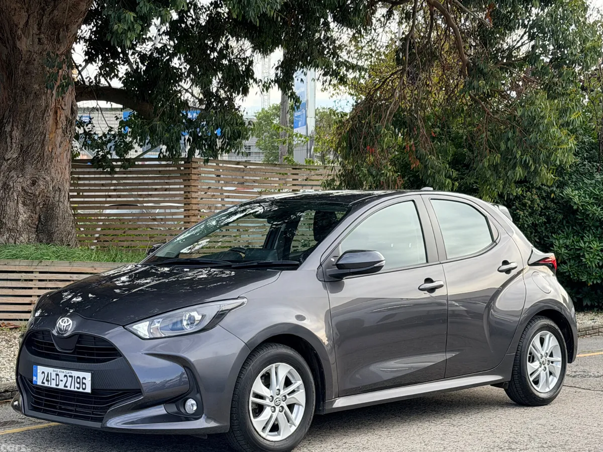 Toyota Yaris Hatchback, Petrol Hybrid, 2024, Grey