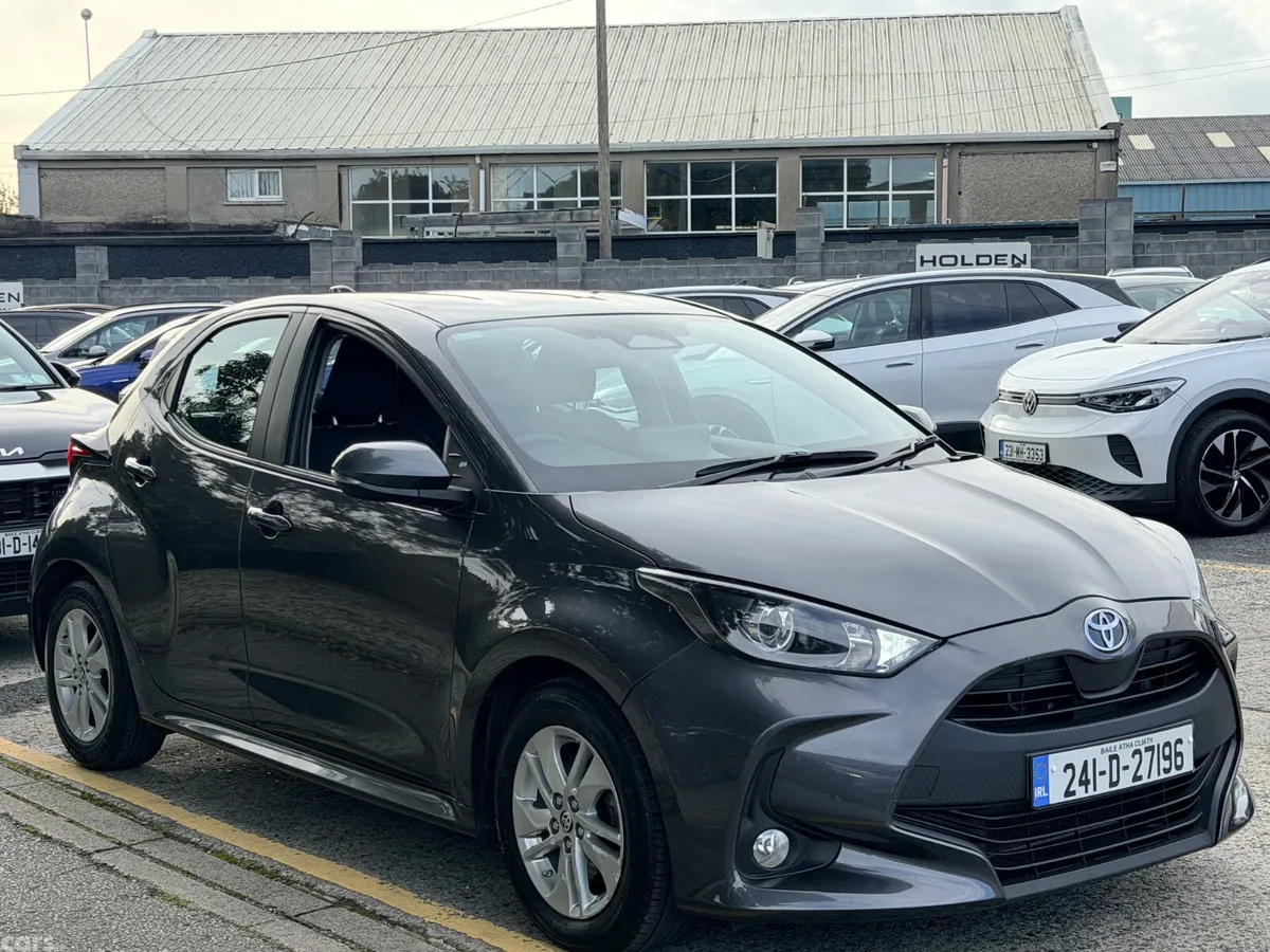Toyota Yaris Hatchback, Petrol Hybrid, 2024, Grey
