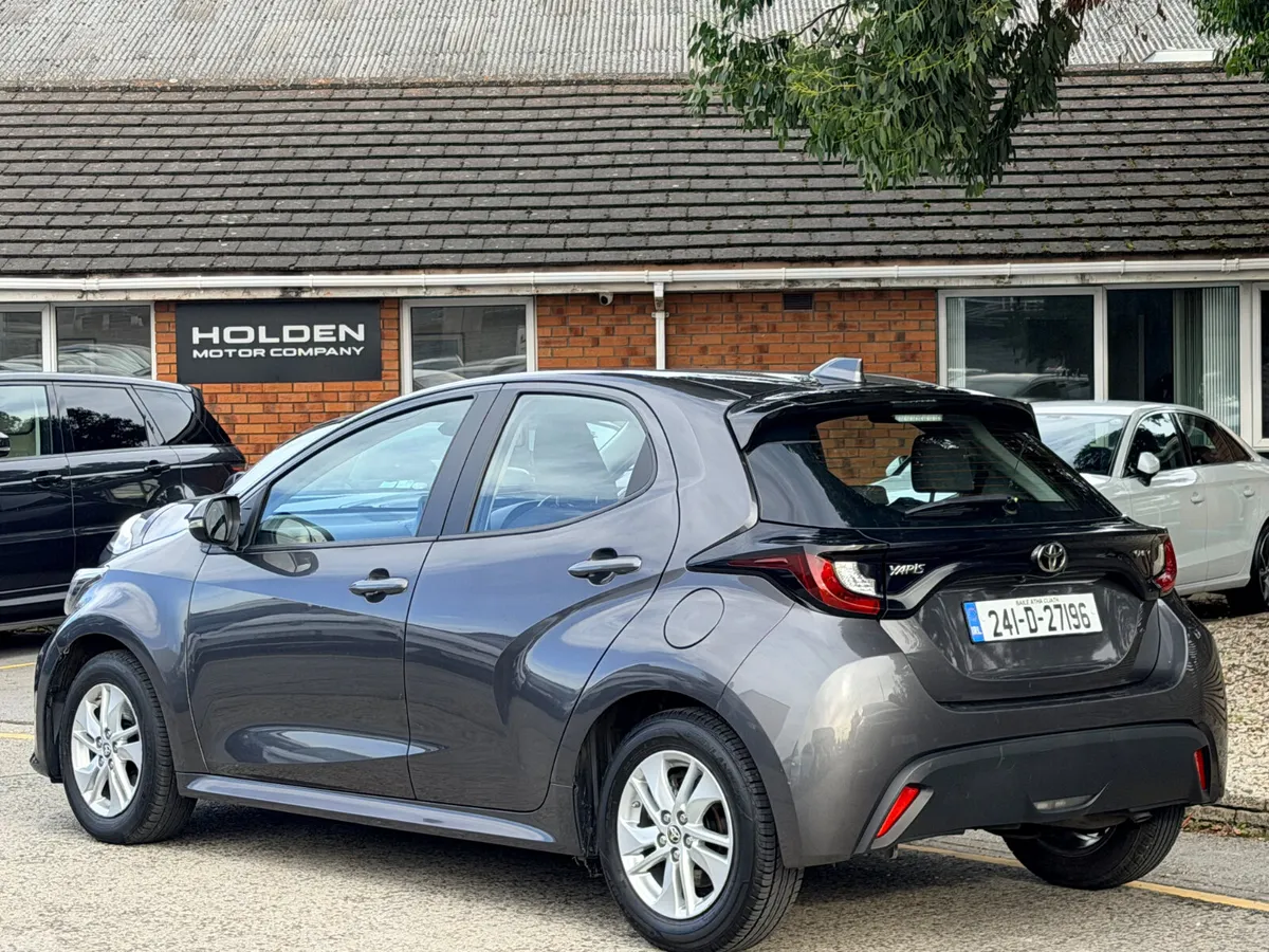 Toyota Yaris Hatchback, Petrol Hybrid, 2024, Grey